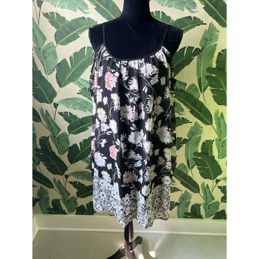 Xhilaration Cold Shoulder Floral Dress Women‎ Medium Black